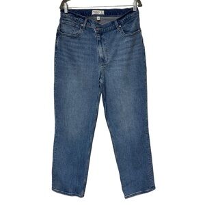 {A&F} "The '90s Straight Ultra High Rise" Short Crossover Curve Love Denim Jeans